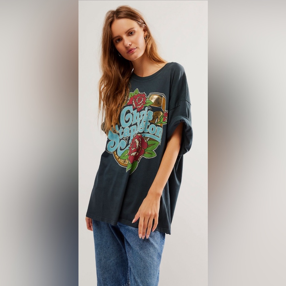 16- Free People Daydreamer Chris Stapleton Horseshoe Tee